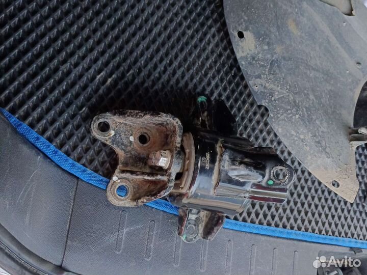 Подушка двс кпп джак s5 и hyundai