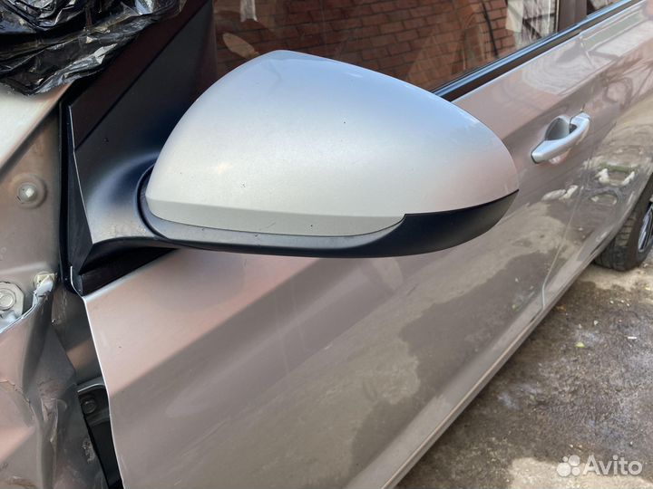 Левое зеркало хундай солярис 2 серебро