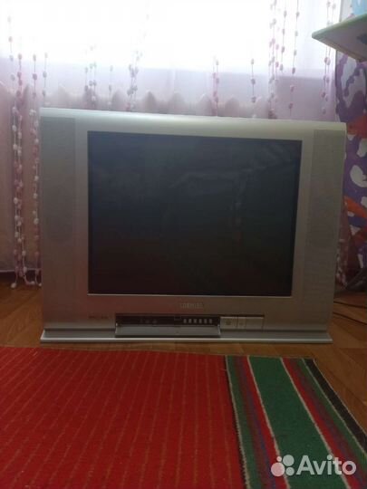 Телевизор Toshiba и Samsung