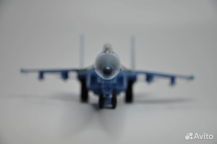 Истребитель ввс РФ су-35 металл