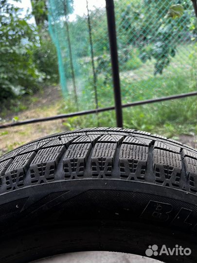 Bridgestone Blizzak Revo GZ 205/60 R16