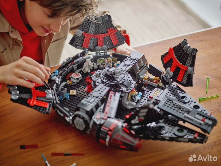 Lego Star Wars 75389 The Dark Falcon