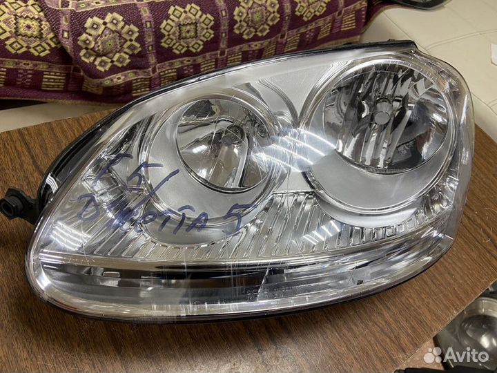 Фара левая Volkswagen Jetta 5 06-11г