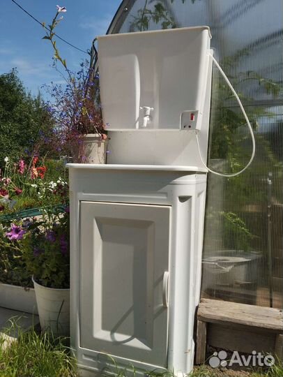 Умывальник с водонагревателем Акватекс, мойка