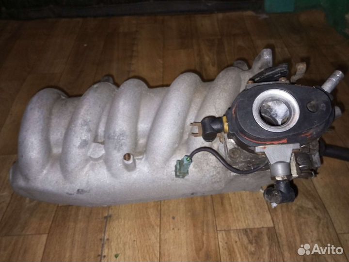 Впускная система Audi 2.3