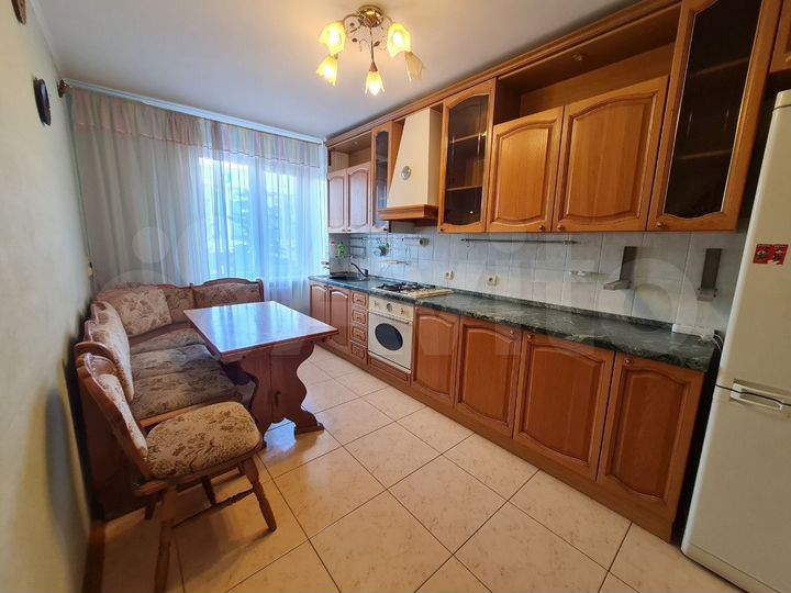 3-к. квартира, 74 м², 3/6 эт.