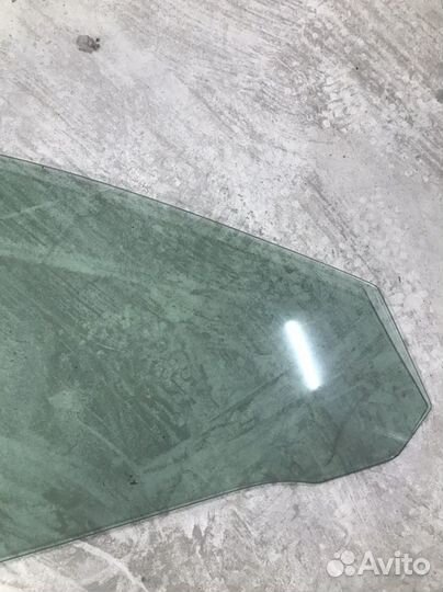 Стекло переднее правое Audi A4 B5 (4191)