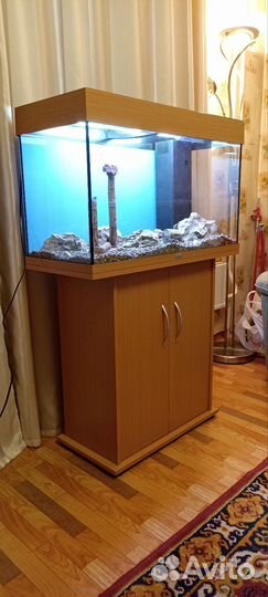 Аквариум juwel на 140 литров
