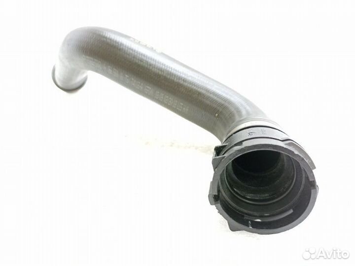 Патрубок системы охлаждения Mercedes-Benz