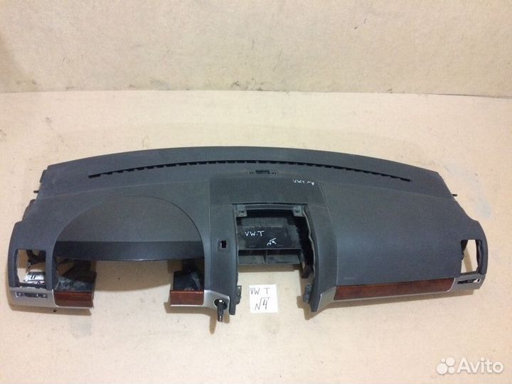 Передняя панель Volkswagen Touareg