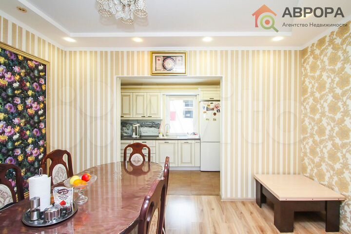 Дом 143 м² на участке 7,3 сот.