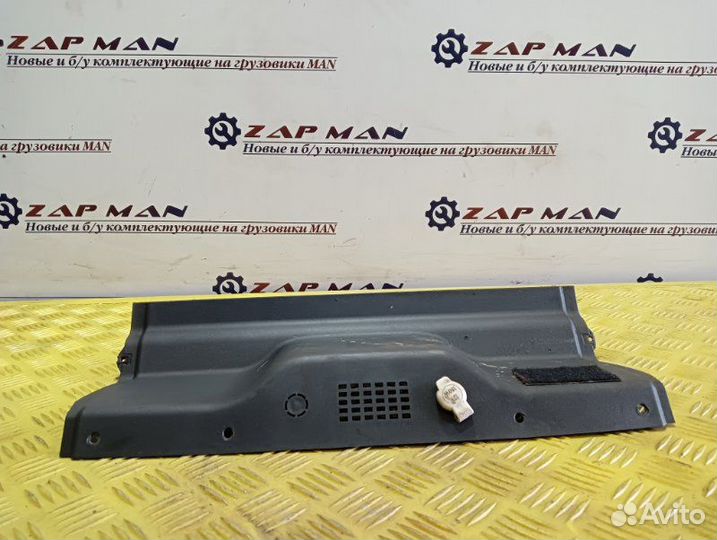Накладка на торпедо (нижняя) правая Man Tgl Tgm