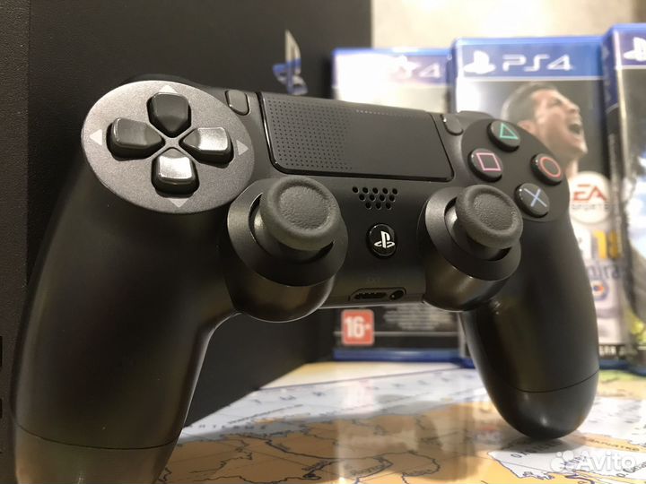 Playstation 4 PRO + 3 Игры на диске