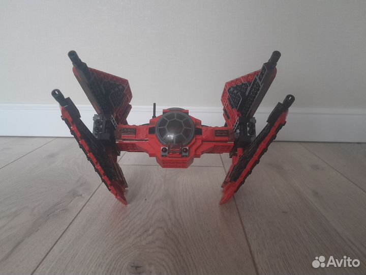 Lego star wars 75240 (без коробки и без фигурок)