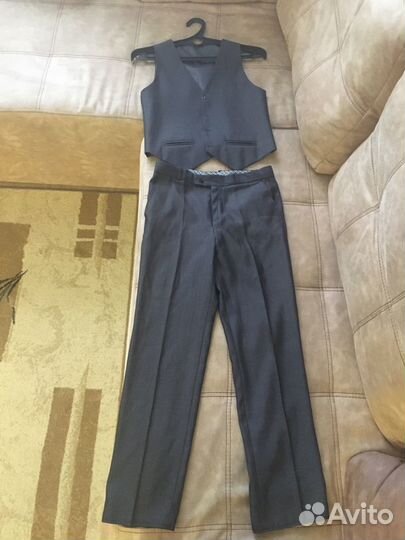 Костюм школьный