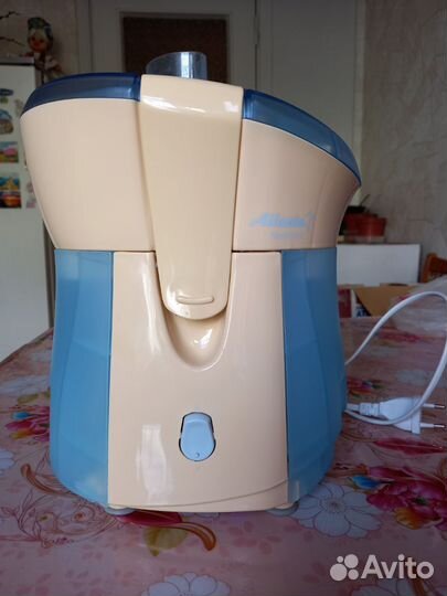 Соковыжималка электрическая