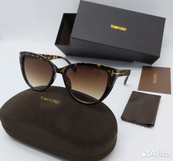 Солнцезащитные очки Tom Ford
