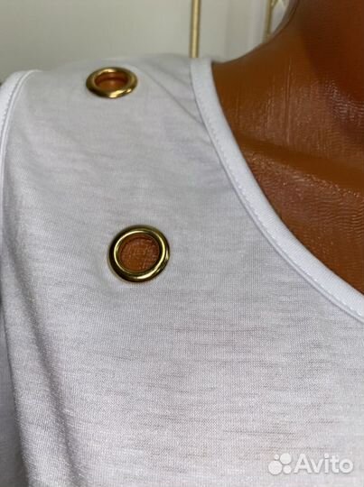 Кофта белая с люверсами