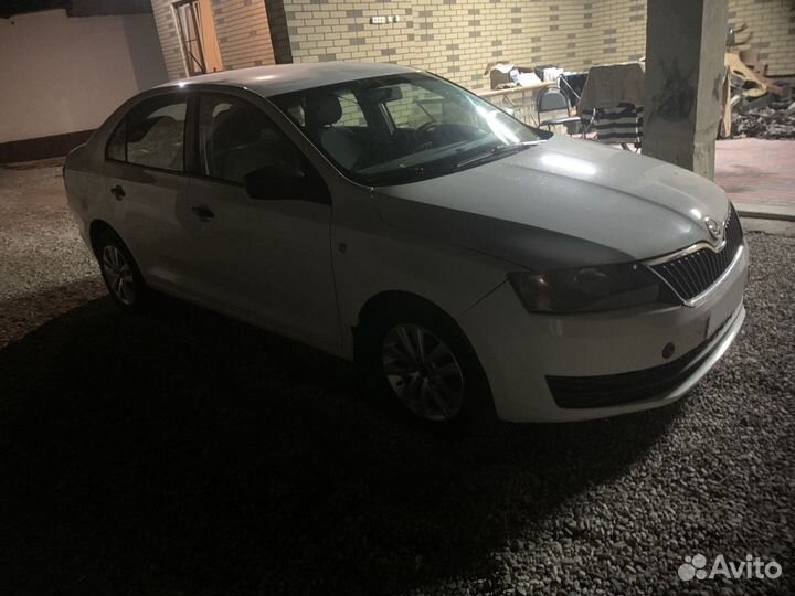 Skoda Rapid 1.6 AT, 2017, 230 000 км