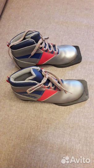 Лыжные ботинки