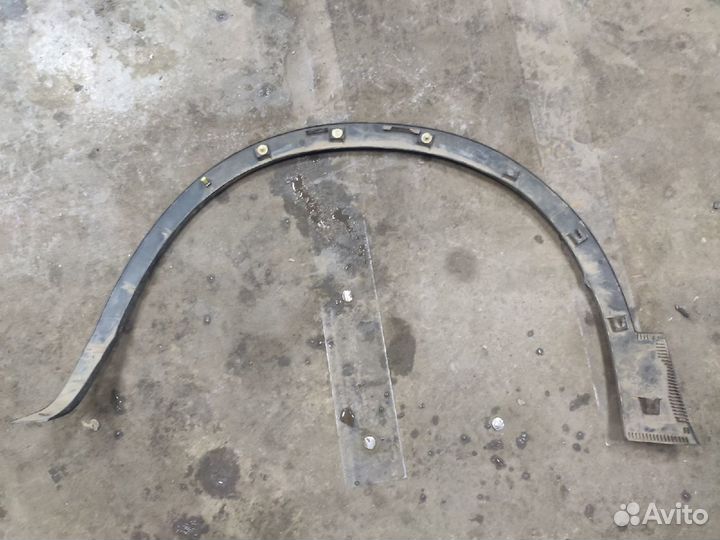 Накладка переднего правого крыла Nissan Qashqai