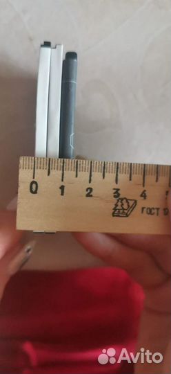 Аккумуляторы и адаптер для зарядки