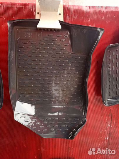 Автомобильные коврики бу резиновые