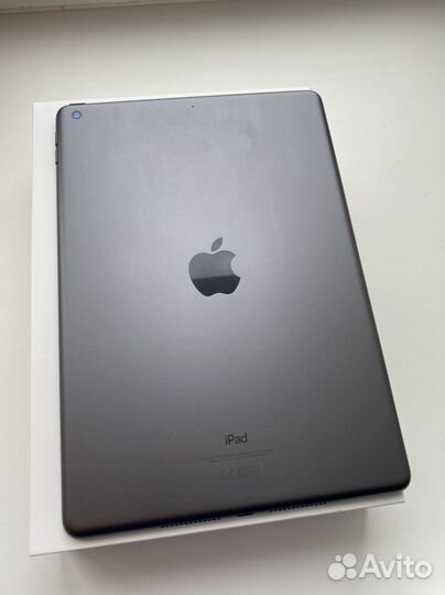 iPad 9 поколения 10,2