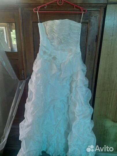 Свадебное платье 44 46 бу