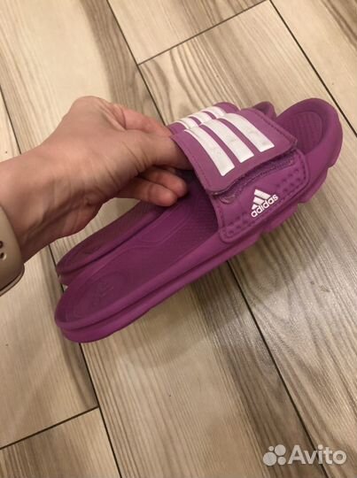 Шлепанцы adidas