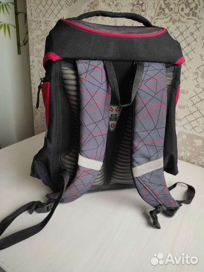 Школьный рюкзак