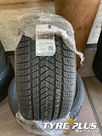Pirelli Scorpion Winter 275/35 R22 и 315/30 R22 104V