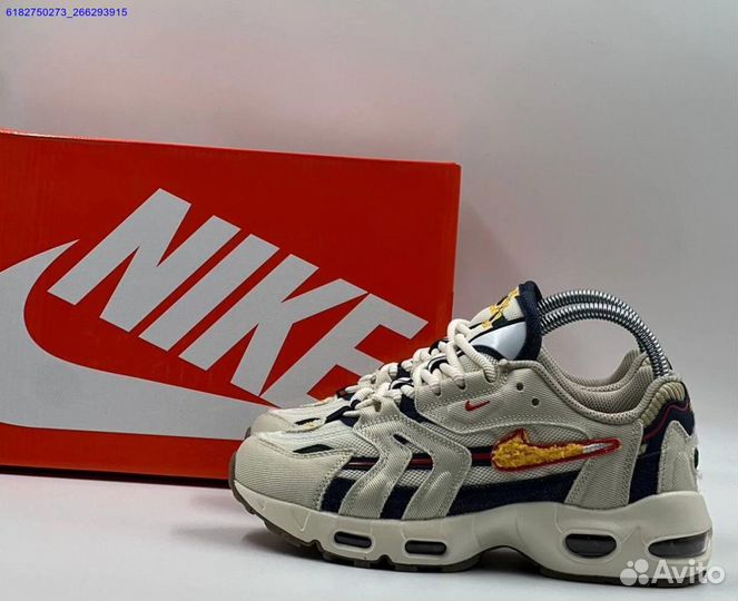 Кроссовки Nike женские