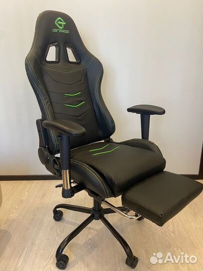 Компьютерное кресло GTRacer (Модель 302)
