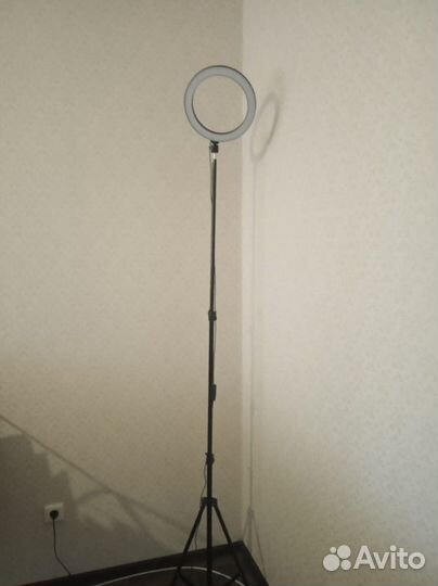 Лампа кольцевая