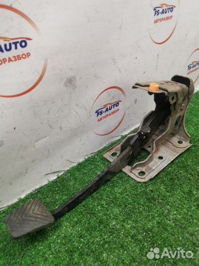 Педаль тормоза Mitsubishi Asx SUV 1.6 4A92 2014