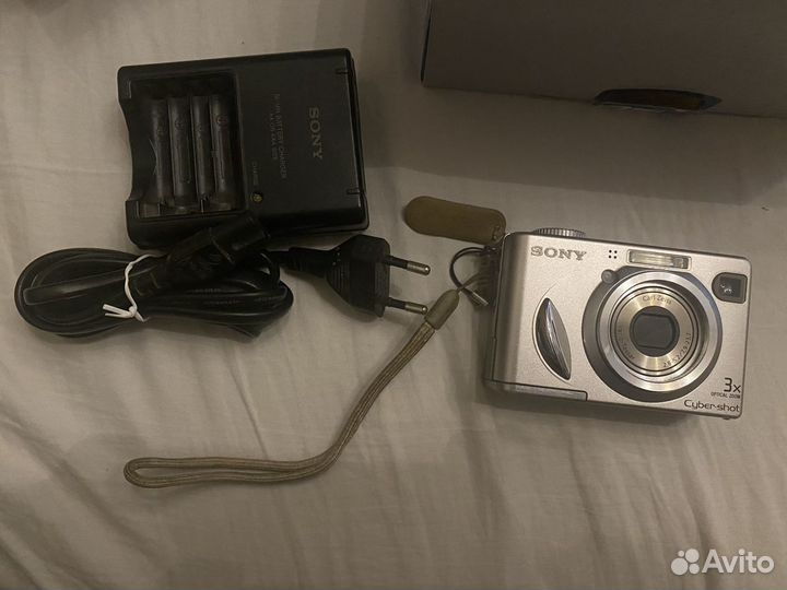 Sony Cyber-shot DSC-W5