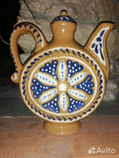 Бутыли-графины с орнаментом