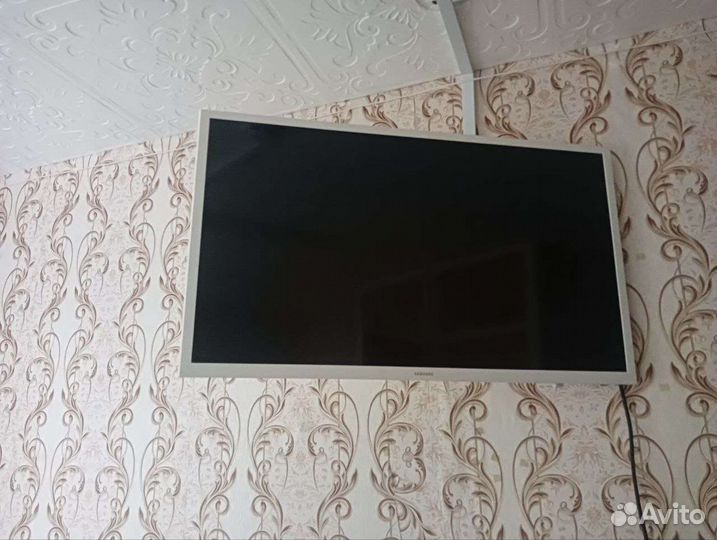 Телевизор ЖК