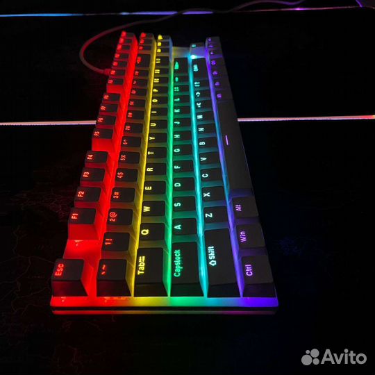 Механическая клавиатура с подсветкой