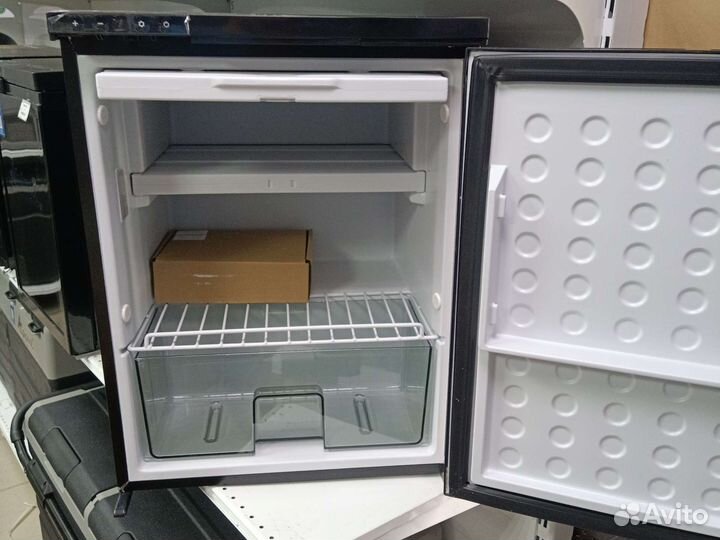 Автохолодильник двухкамерный вертикальный 65л