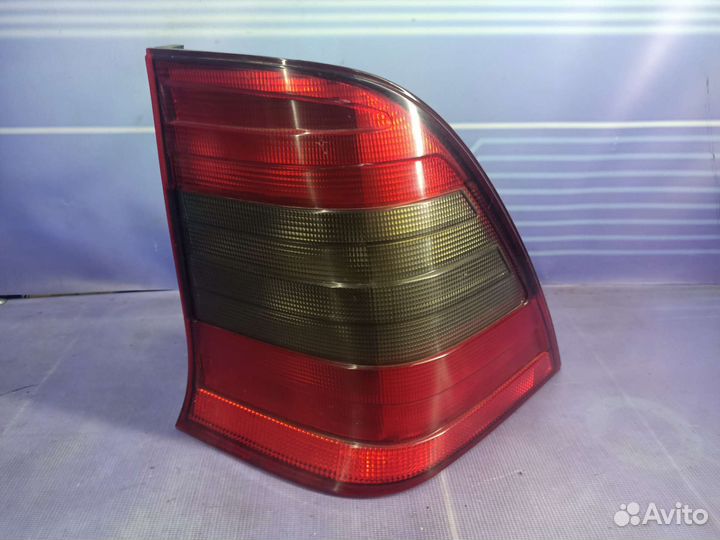 Фонарь правый Mercedes Benz C-class w202