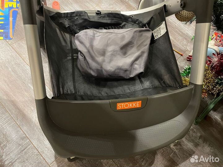 Коляска stokke