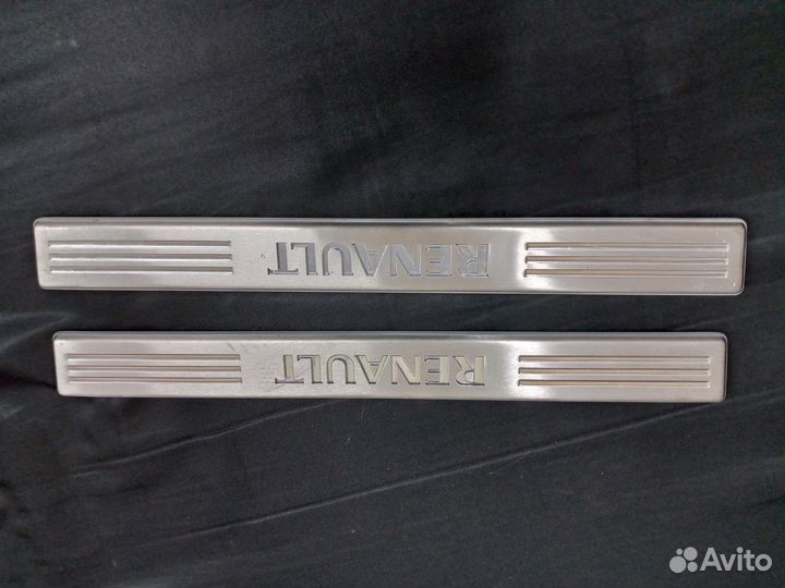 Накладка порога с подсветкой Renault Kaptur 1