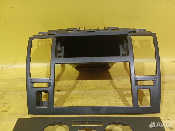 Накладка торпедо Tiida C11 2007-2014