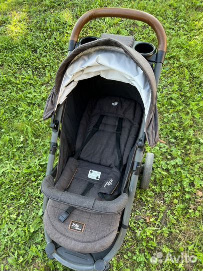 Прогулочная коляска joie litetrax 4