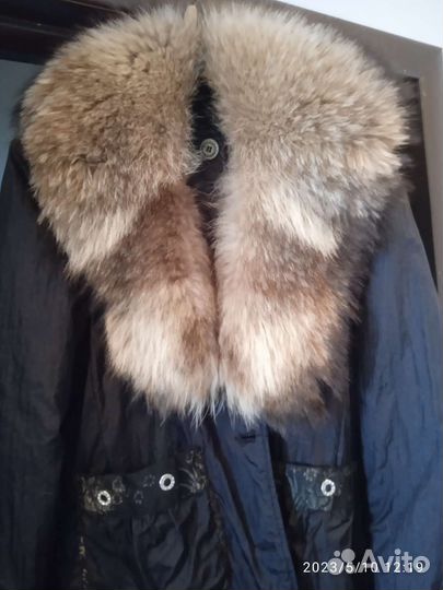 Воротник из меха енота