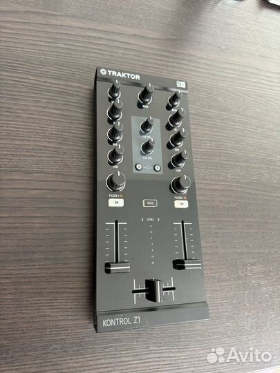 Traktor Kontrol Z1