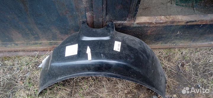 Подкрылок задний правый форд фокус 1 седан