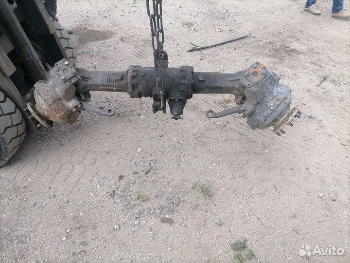 Передний ведущий балочный мост к мтз82